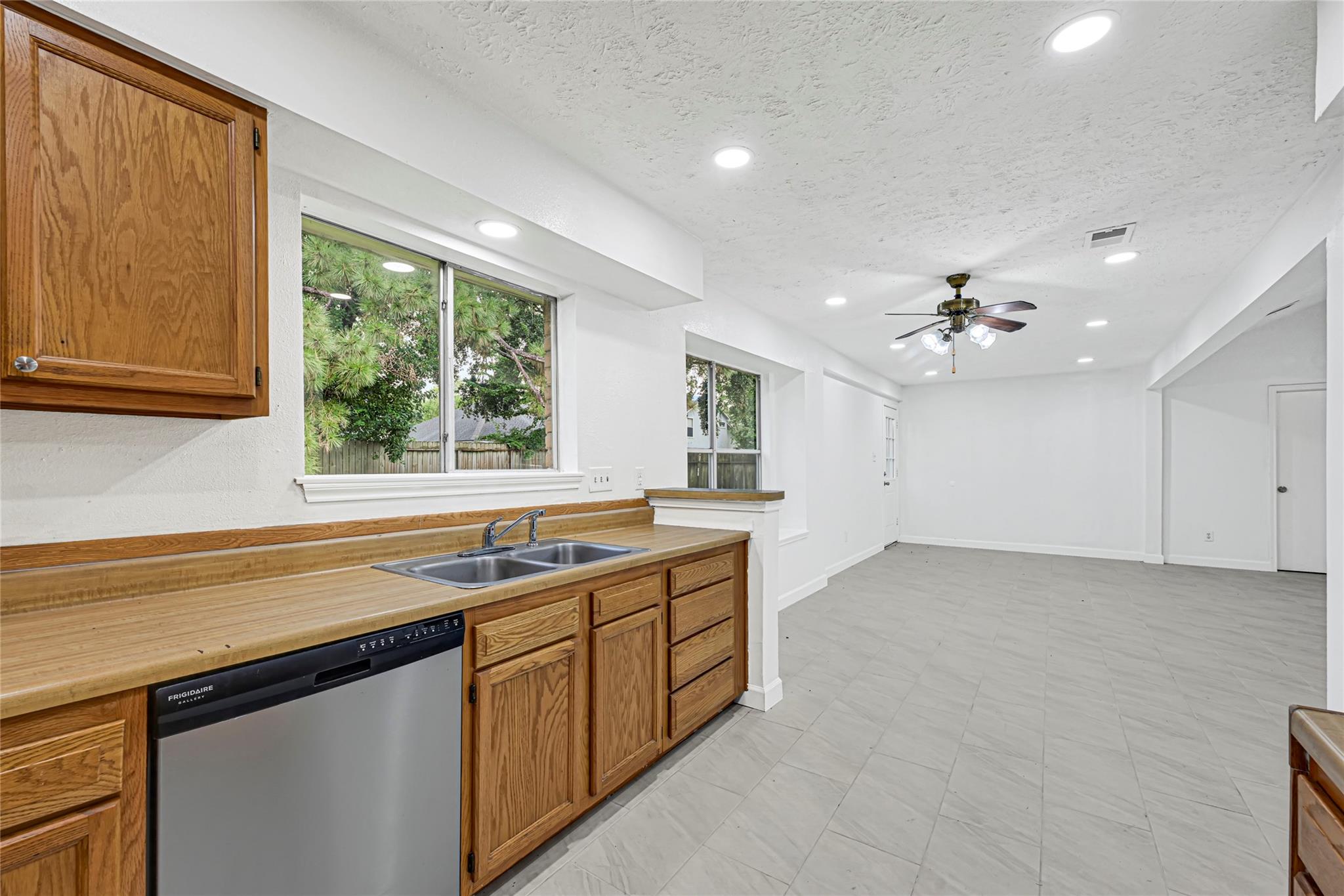 20026 Faye Oaks Drive