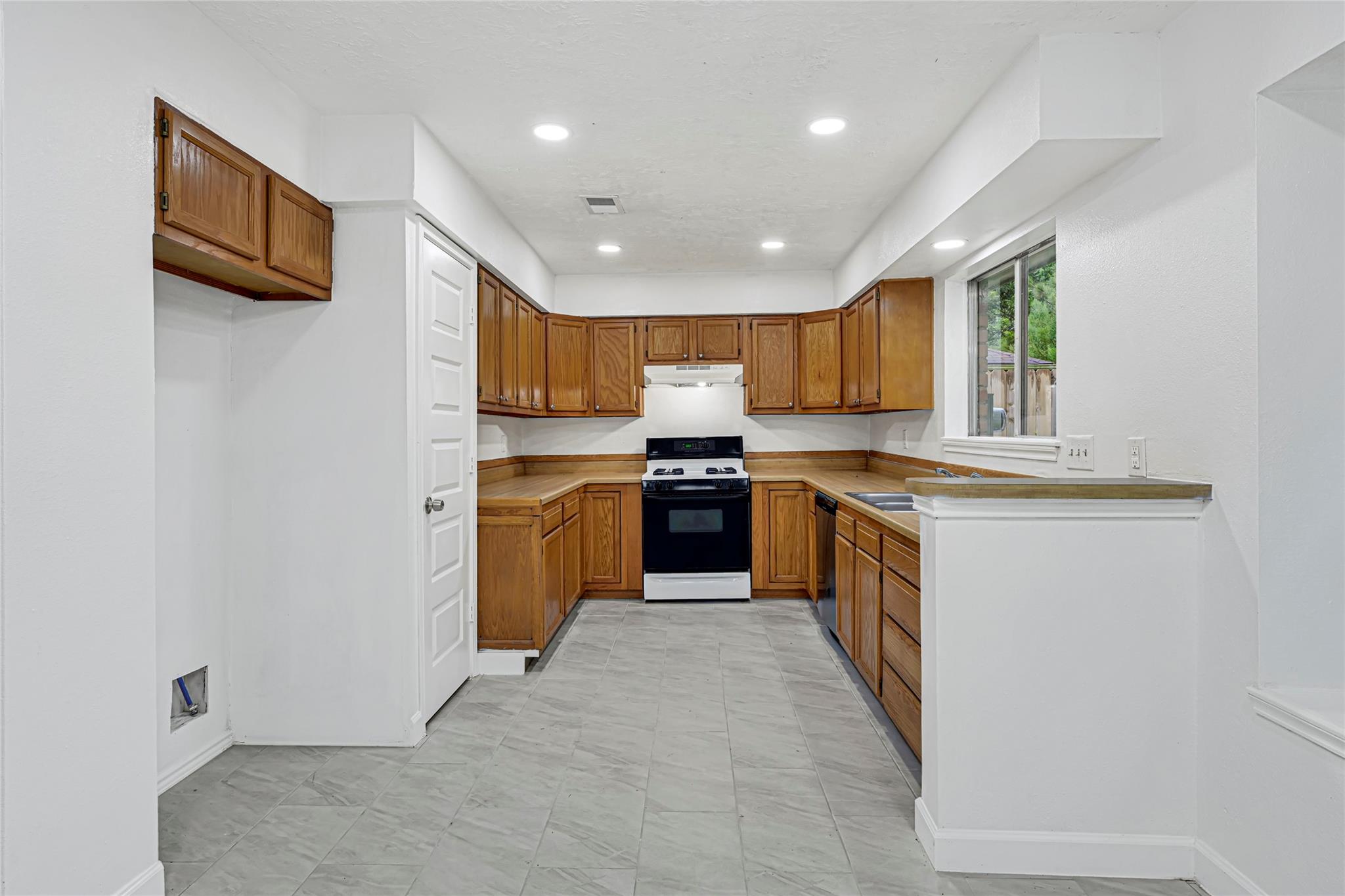 20026 Faye Oaks Drive