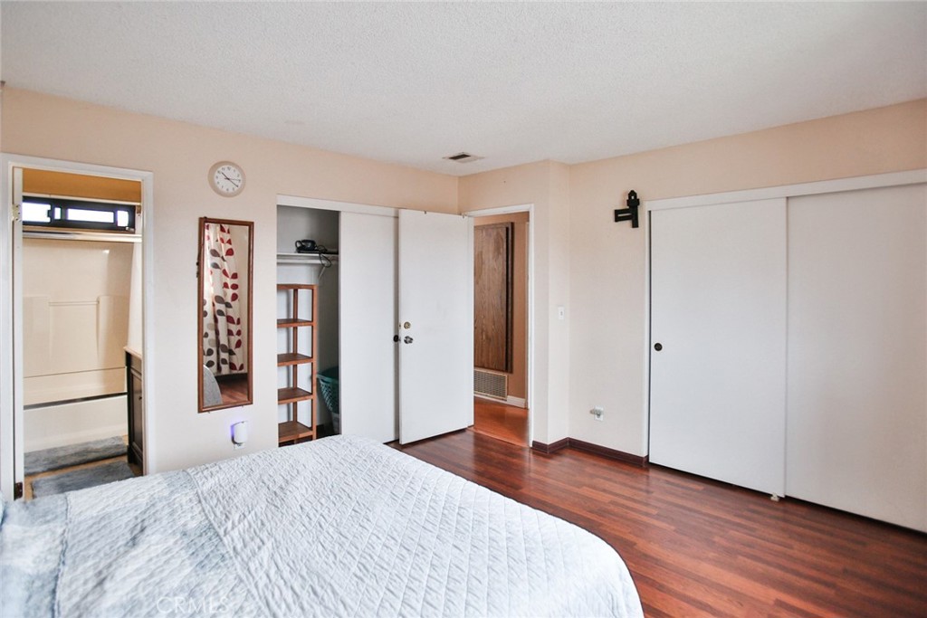 8458 Evergreen
