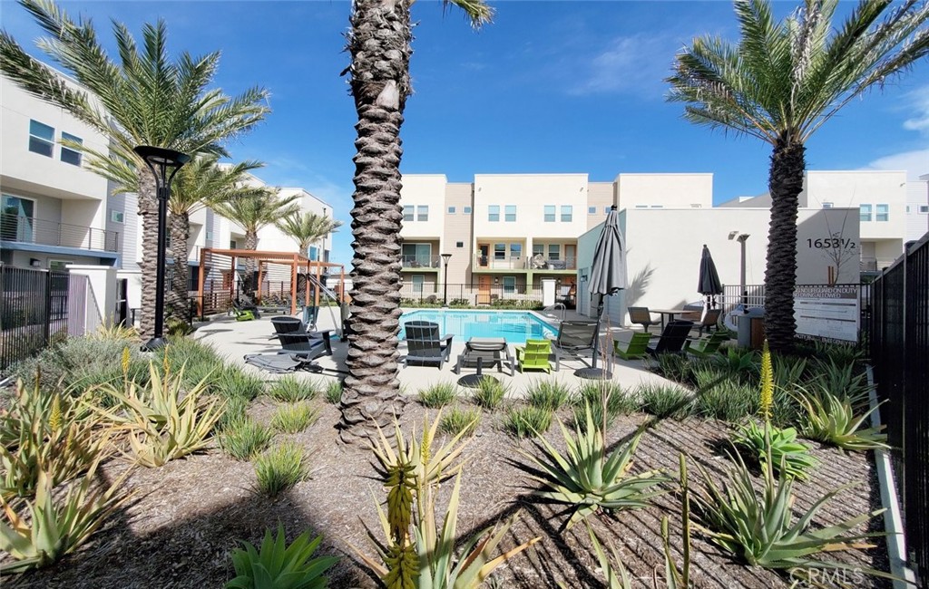 1673 W. Lincoln Avenue 102