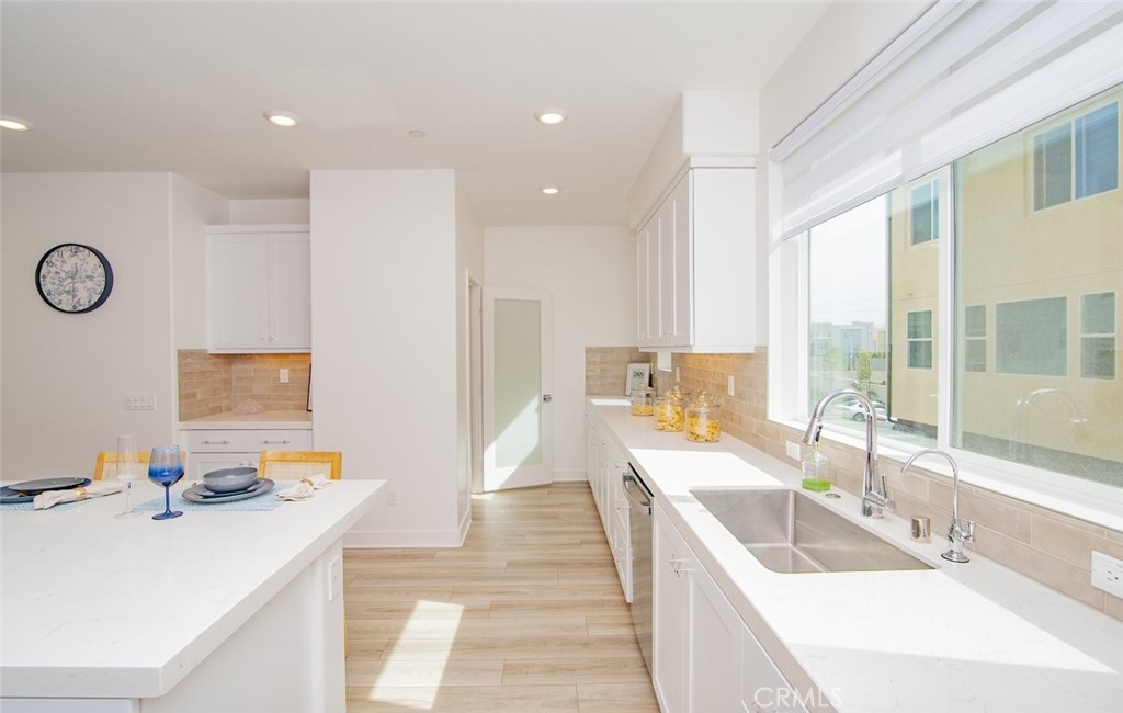 1673 W. Lincoln Avenue 102