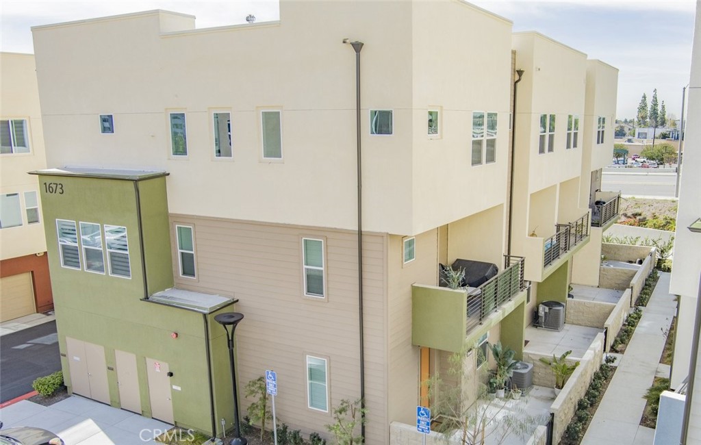 1673 W. Lincoln Avenue 102