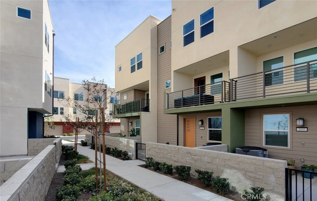 1673 W. Lincoln Avenue 102