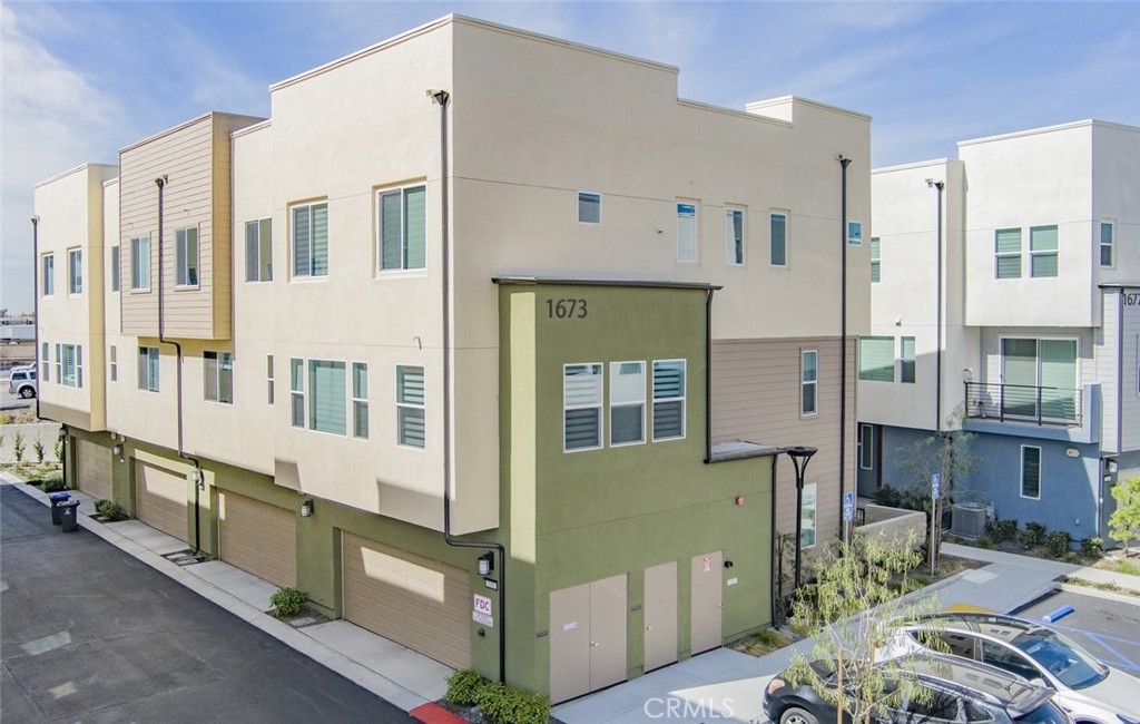 1673 W. Lincoln Avenue 102