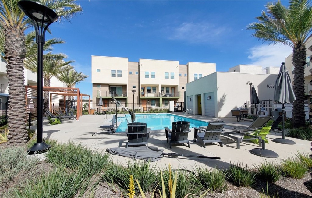 1673 W. Lincoln Avenue 102