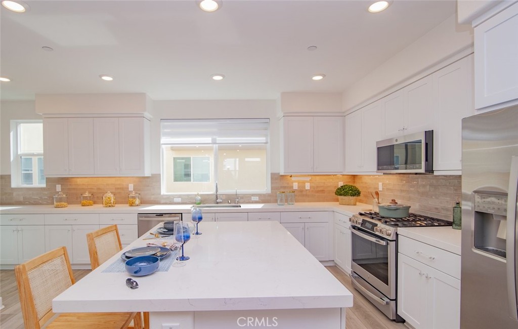 1673 W. Lincoln Avenue 102