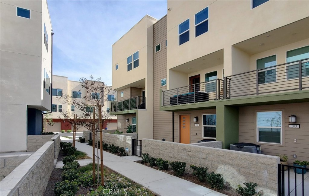 1673 W. Lincoln Avenue 102