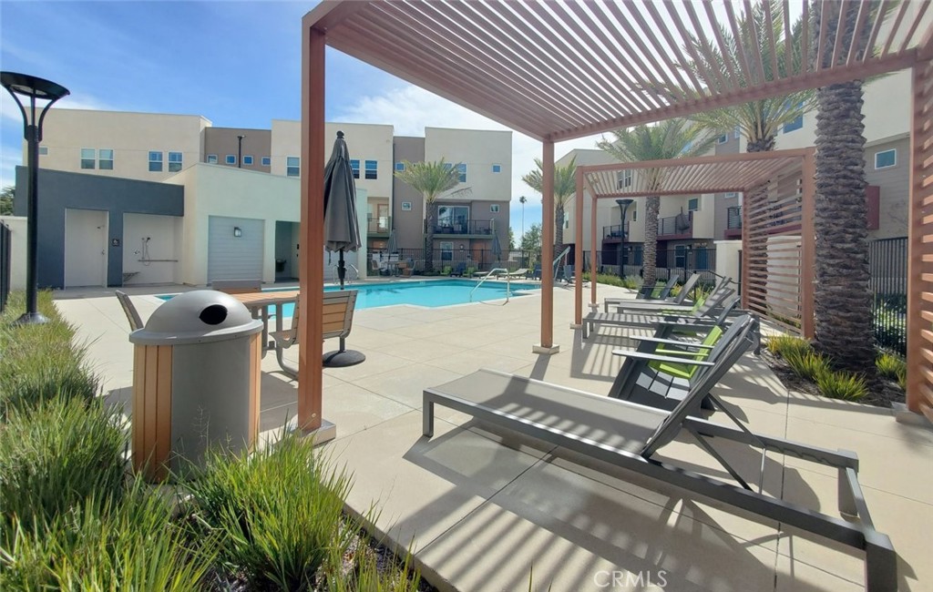 1673 W. Lincoln Avenue 102