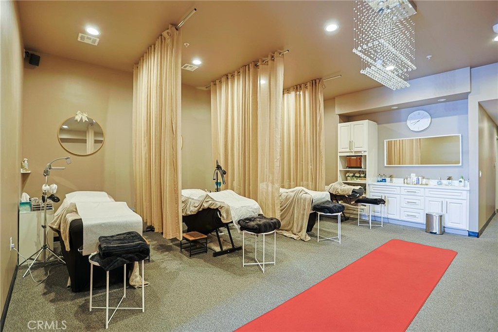 2244 Pacific Coast Hwy 106