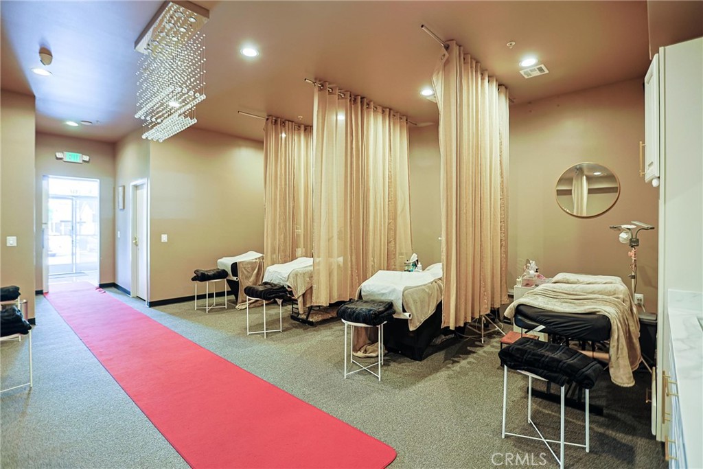 2244 Pacific Coast Hwy 106