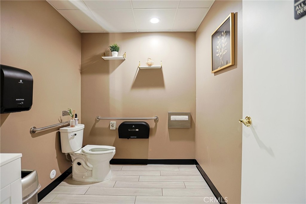 2244 Pacific Coast Hwy 106