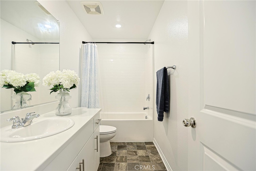 7486 Olive Grove