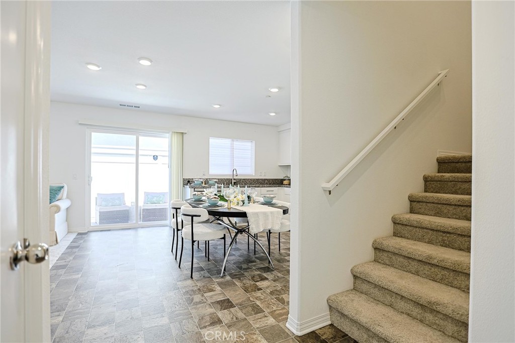 7486 Olive Grove