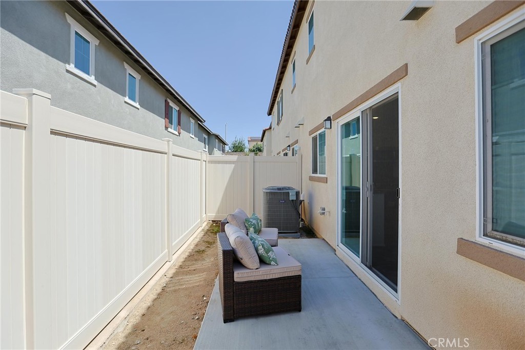 7486 Olive Grove
