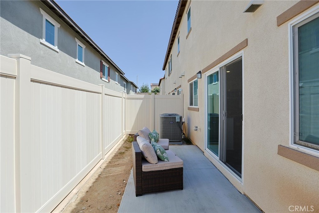 7486 Olive Grove