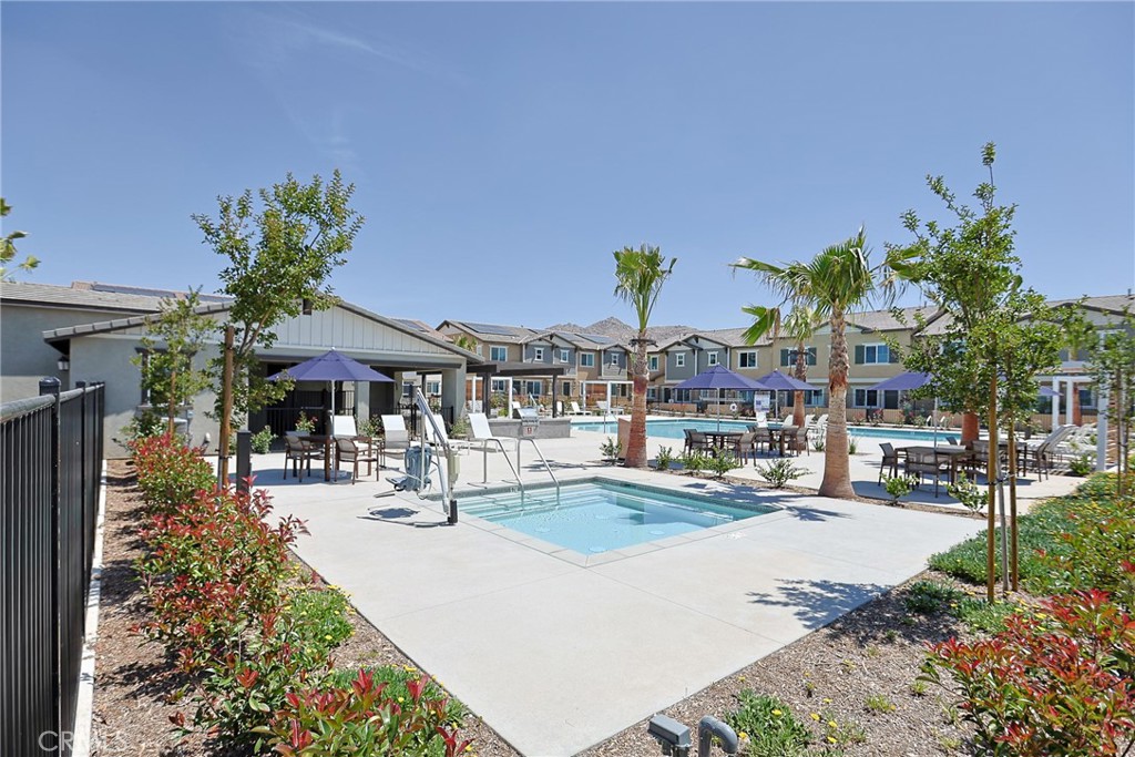 7486 Olive Grove