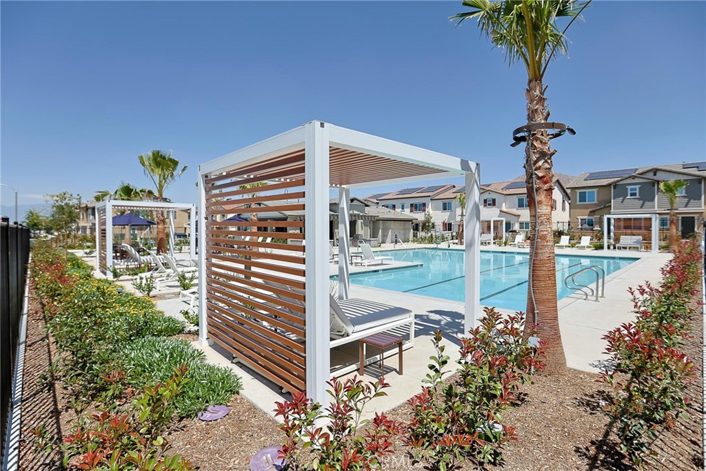 7486 Olive Grove