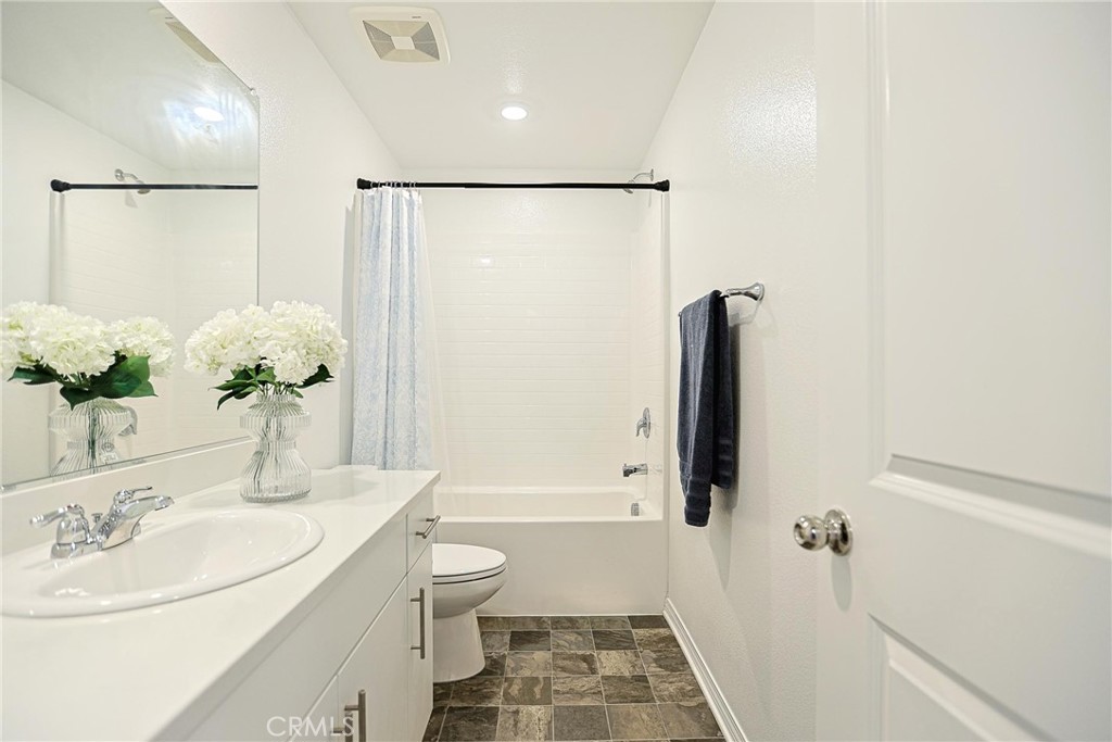 7486 Olive Grove