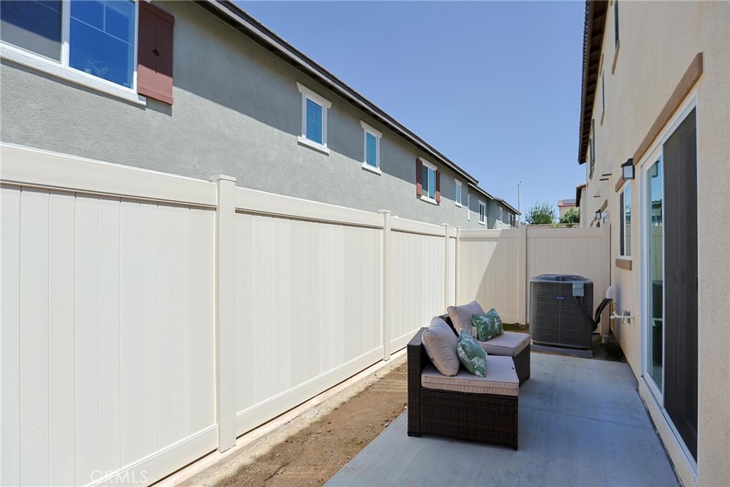 7486 Olive Grove
