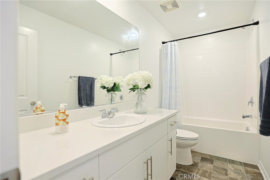 7486 Olive Grove