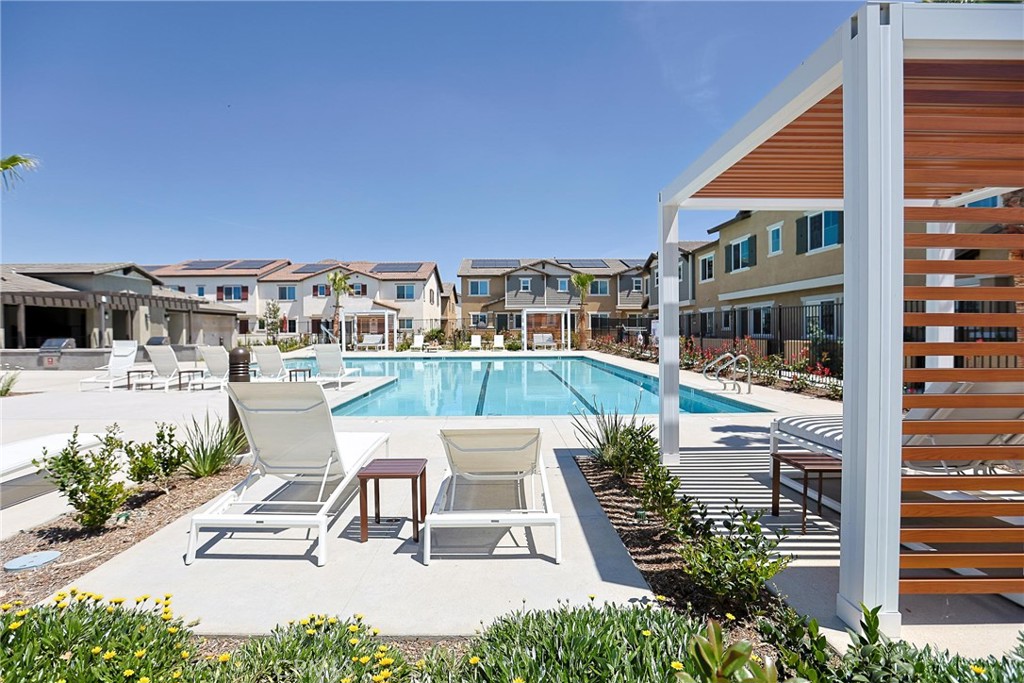 7486 Olive Grove