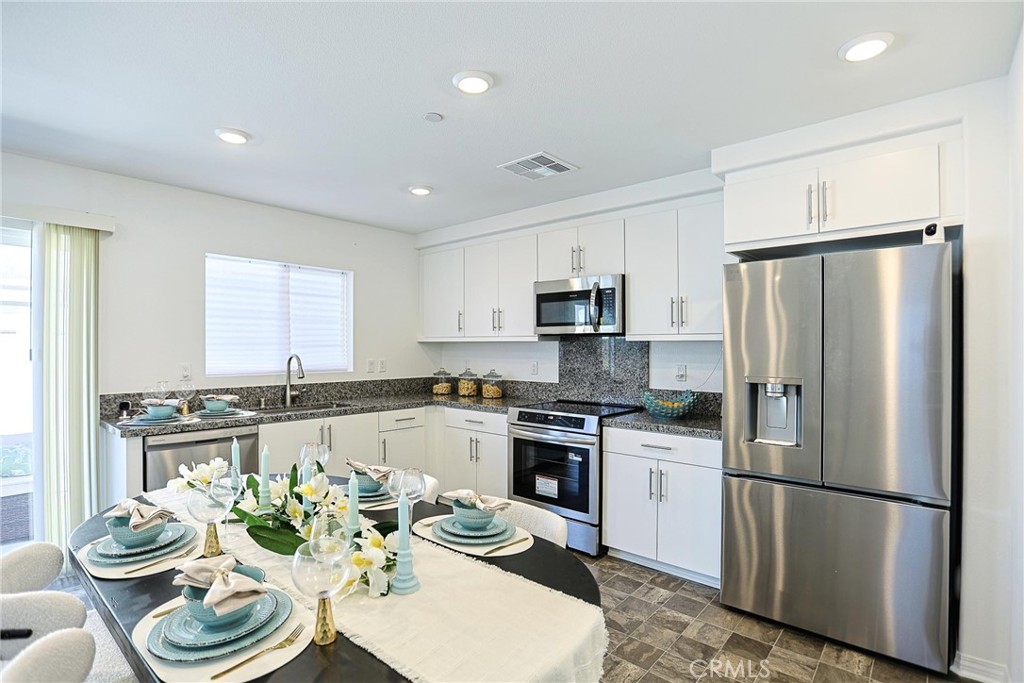 7486 Olive Grove