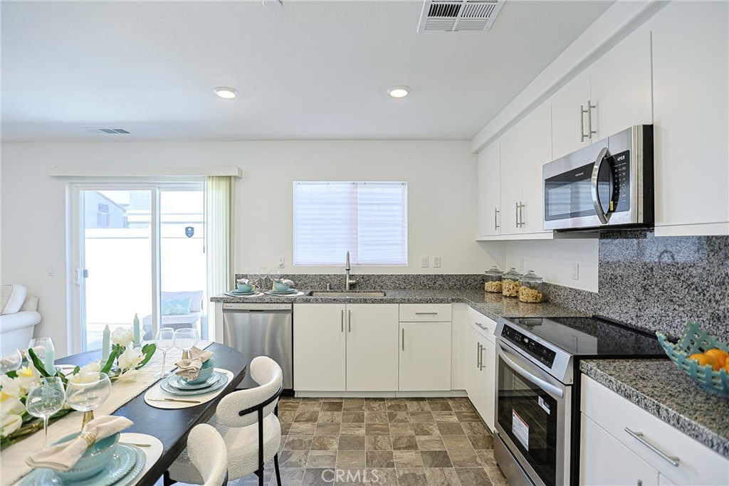 7486 Olive Grove