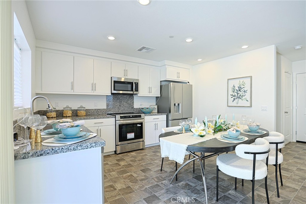 7486 Olive Grove