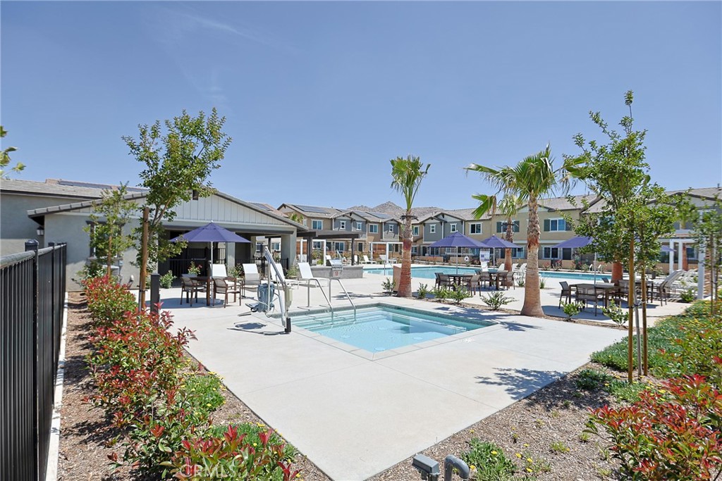 7486 Olive Grove