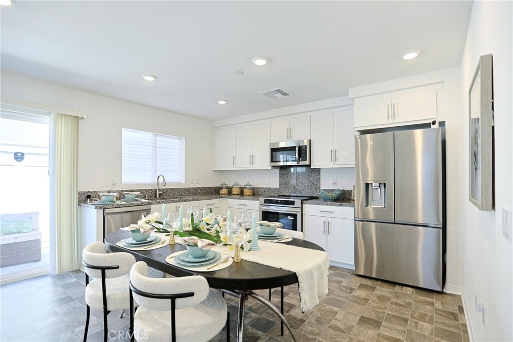 7486 Olive Grove