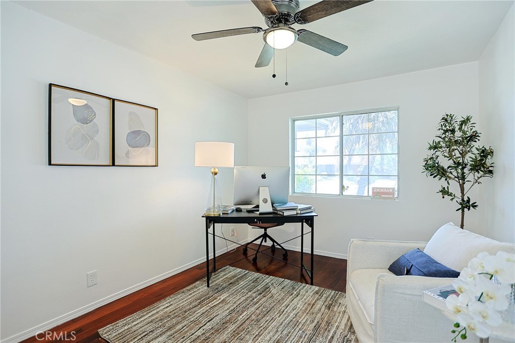 990 S Siet Place