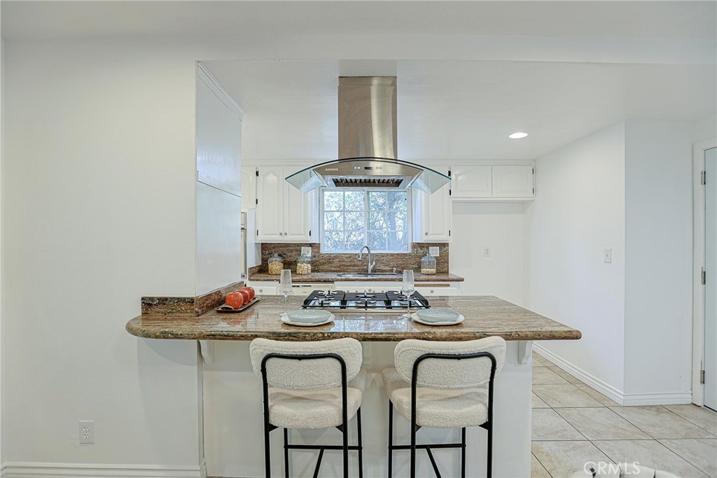 990 S Siet Place