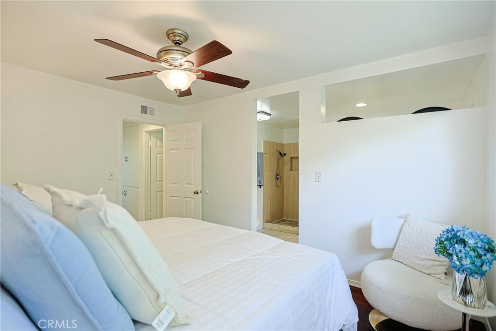 990 S Siet Place