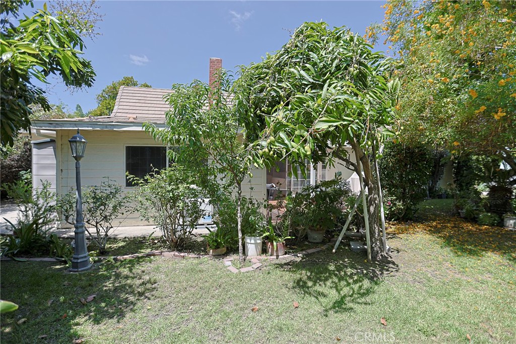 990 S Siet Place