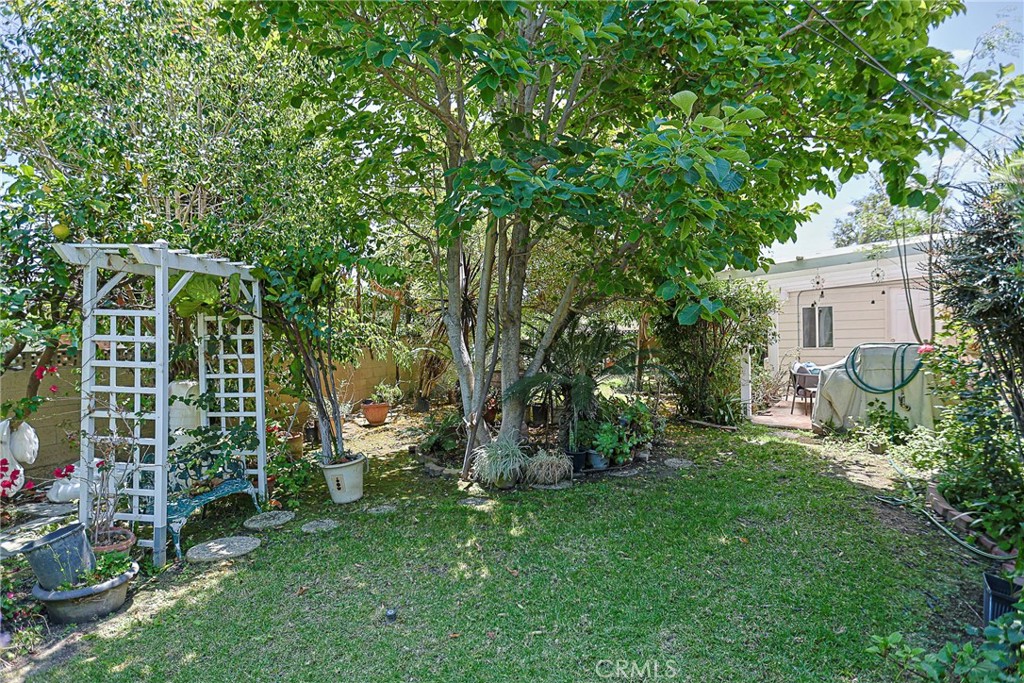 990 S Siet Place