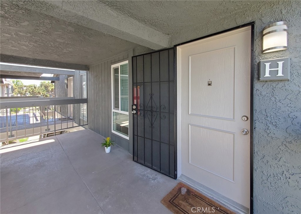 2835 S Fairview H