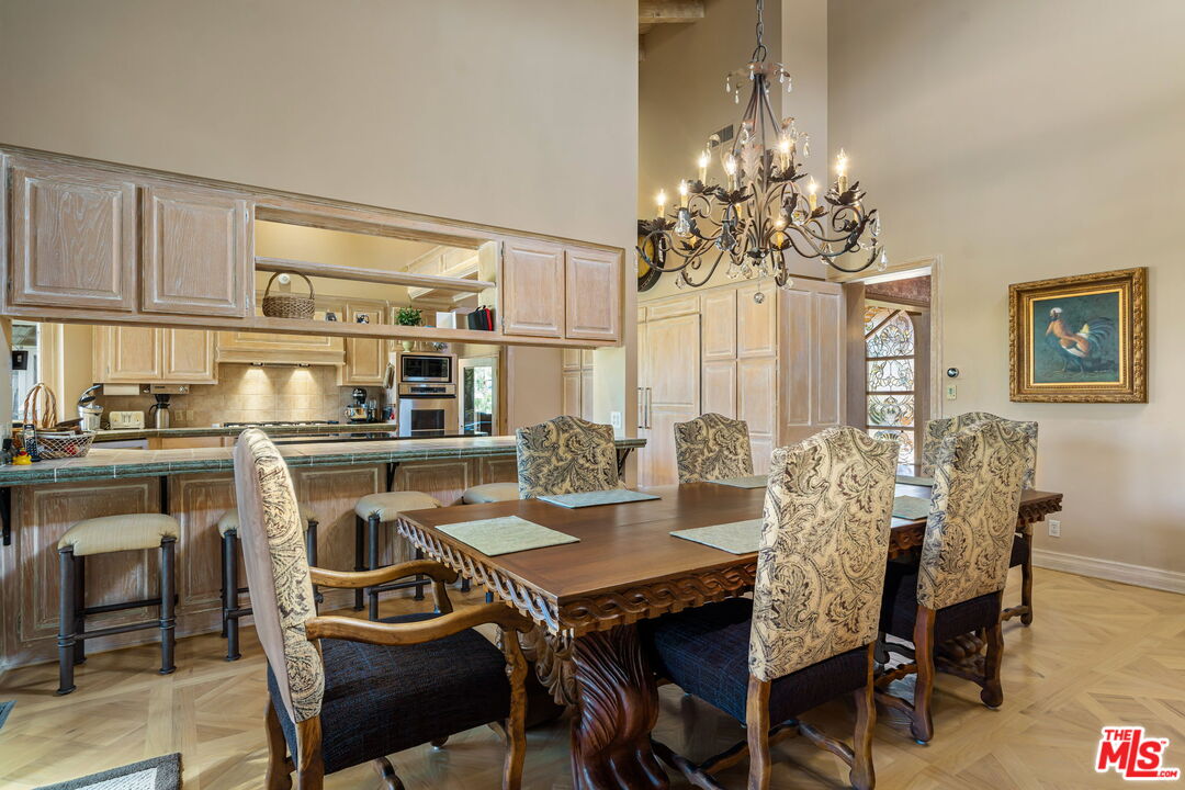 71150 N Thunderbird Ter