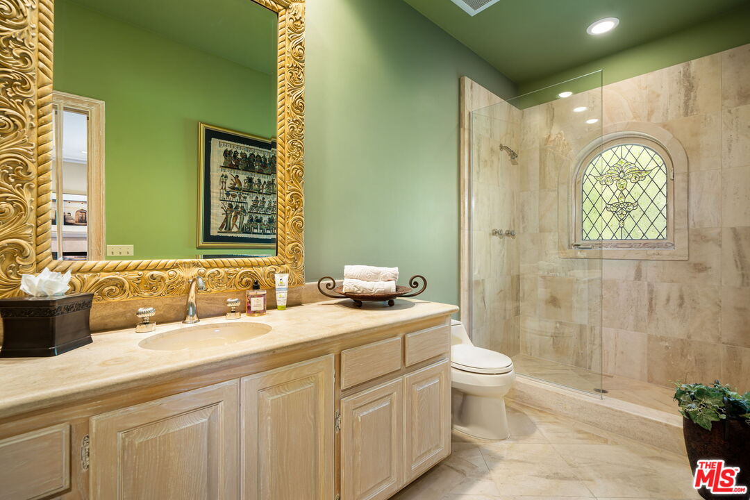 71150 N Thunderbird Ter