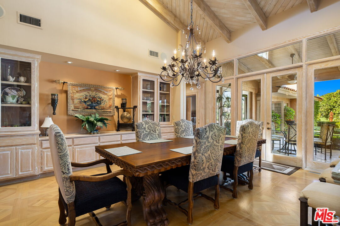 71150 N Thunderbird Ter