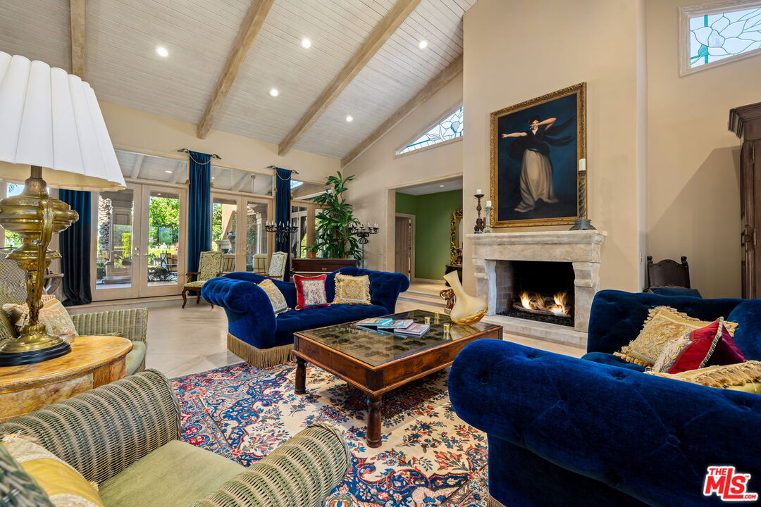 71150 N Thunderbird Ter