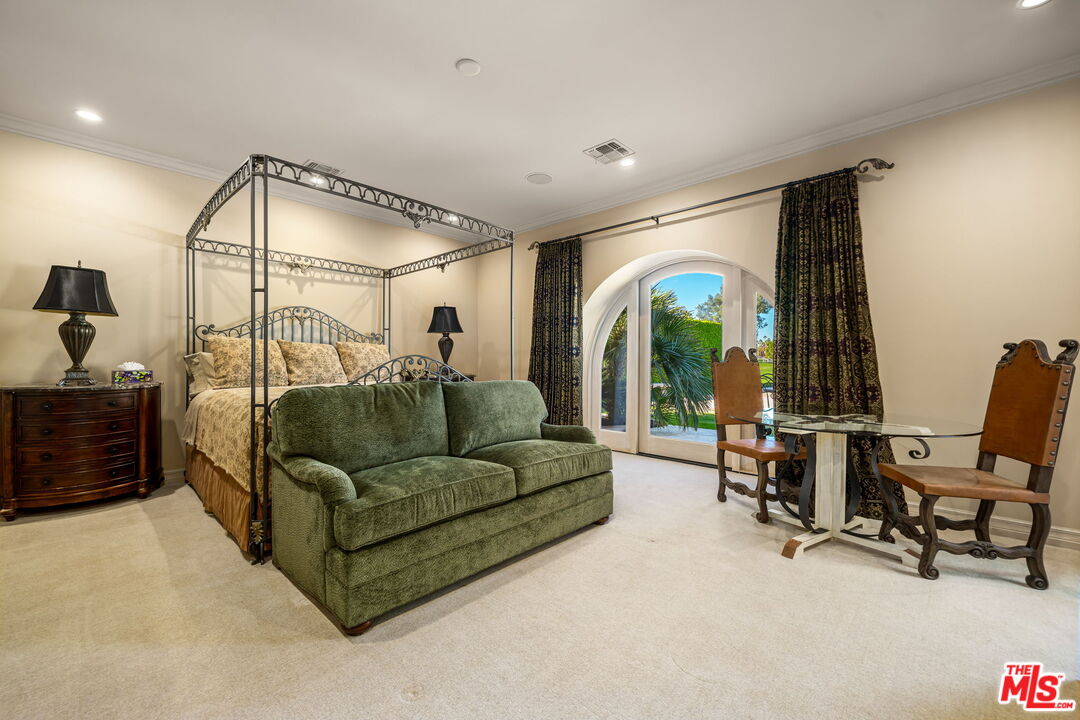 71150 N Thunderbird Ter