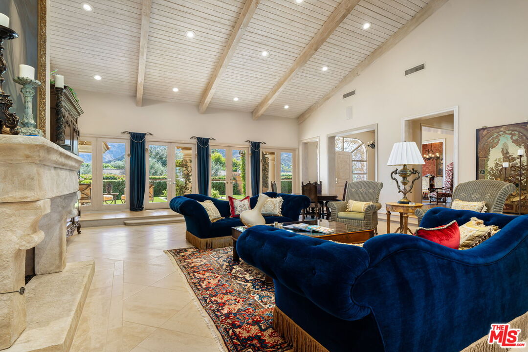 71150 N Thunderbird Ter