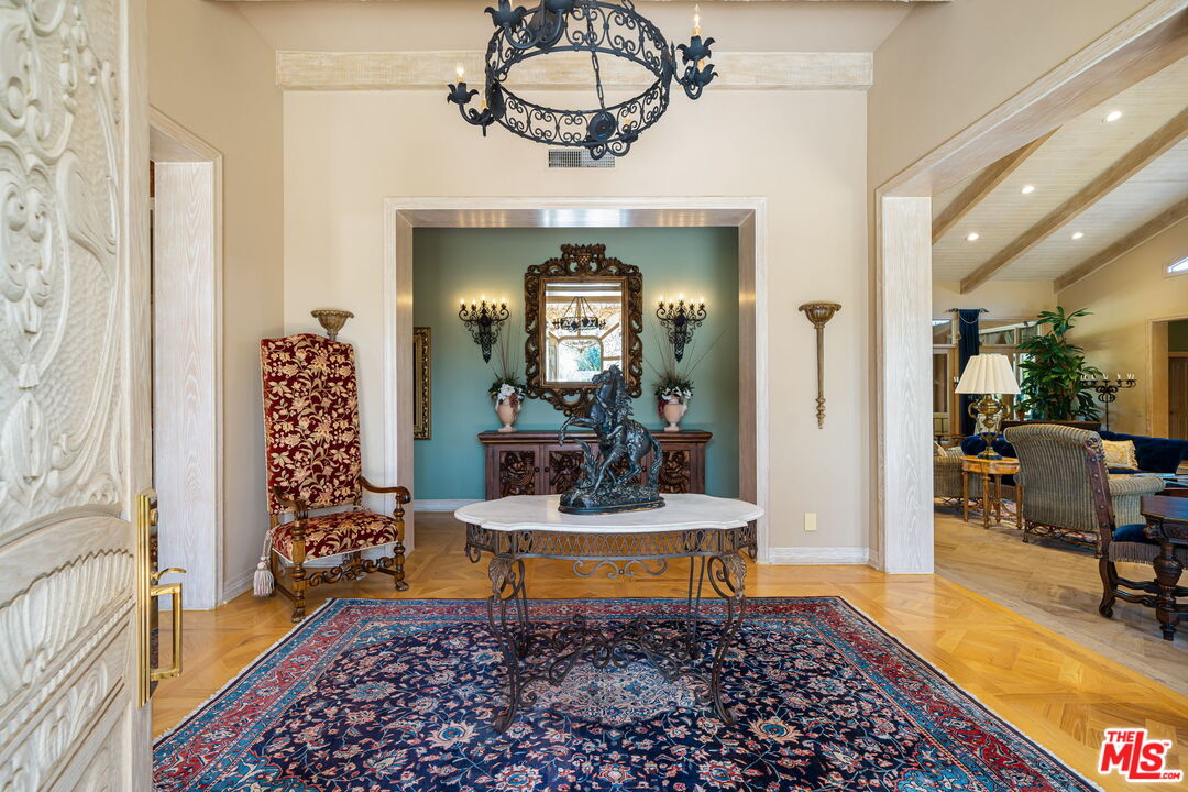 71150 N Thunderbird Ter