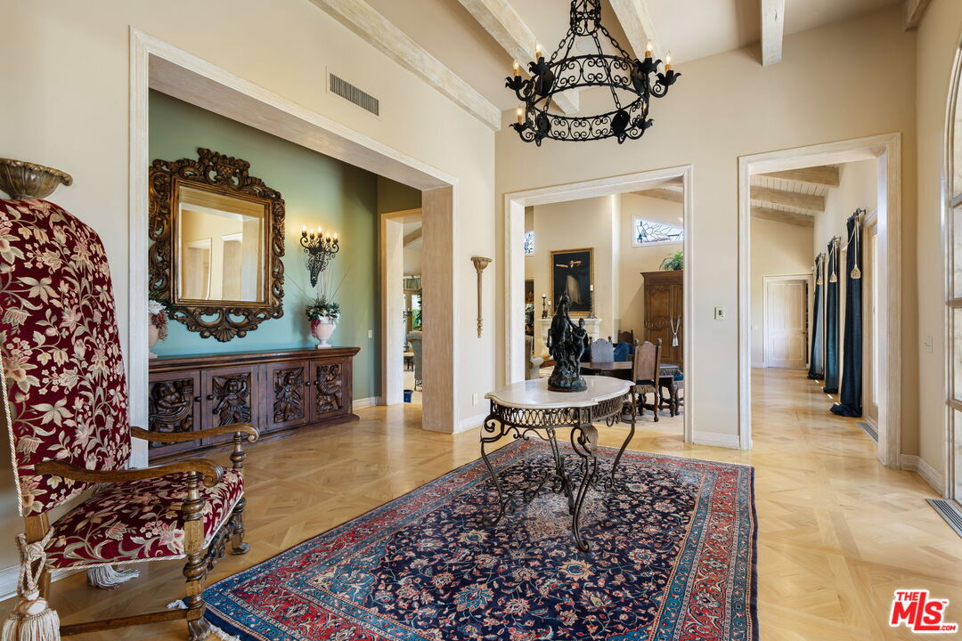 71150 N Thunderbird Ter