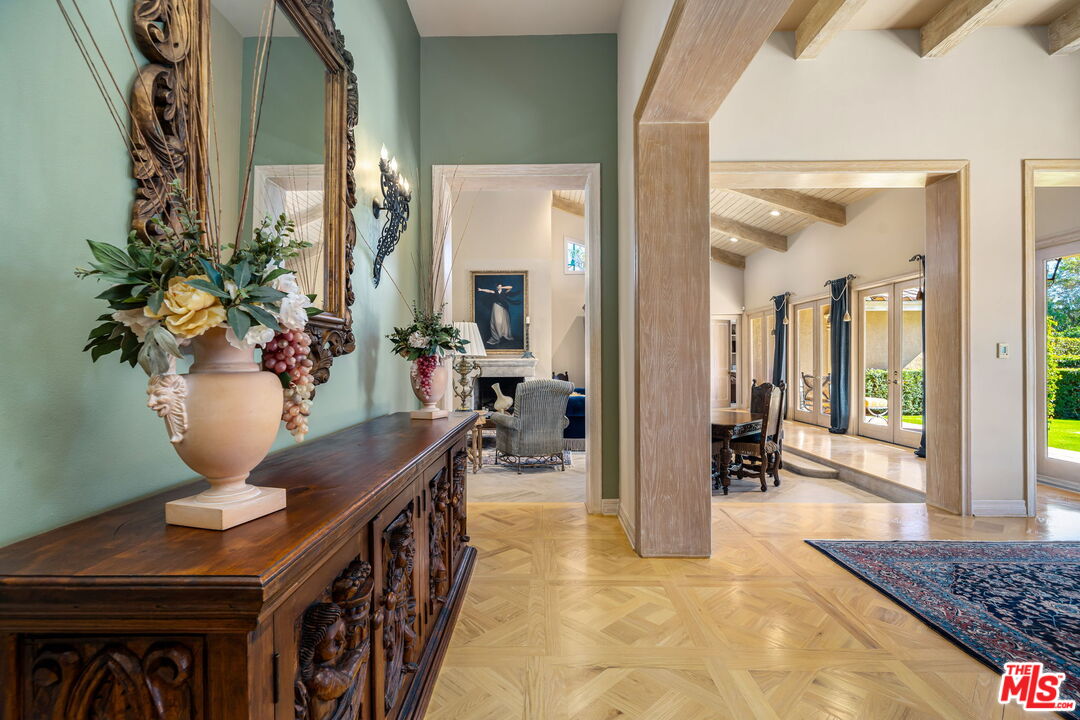 71150 N Thunderbird Ter