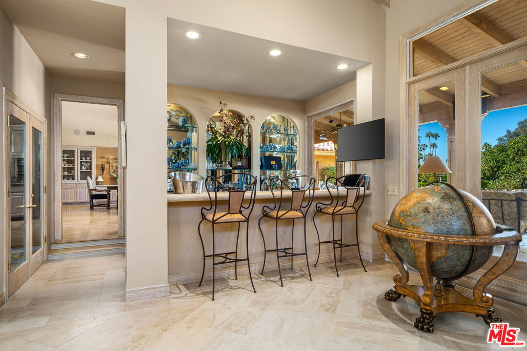 71150 N Thunderbird Ter