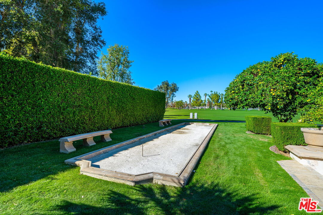 71150 N Thunderbird Ter