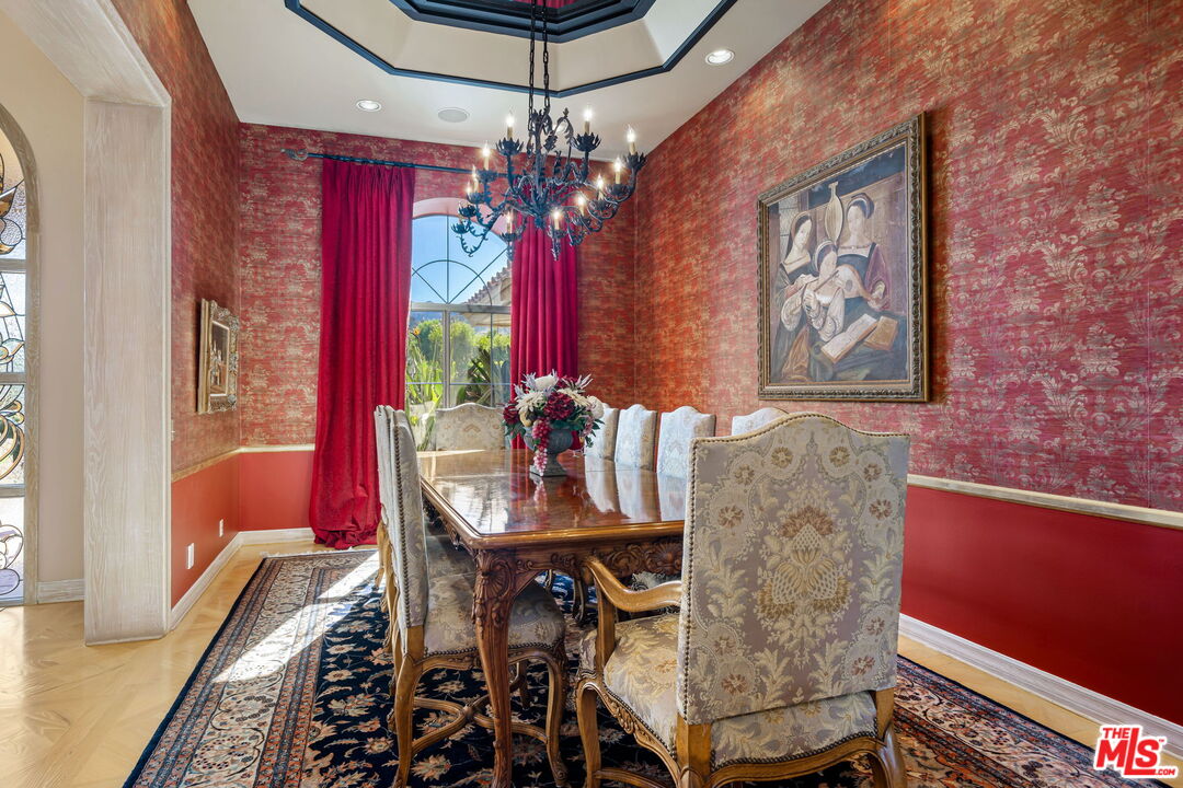 71150 N Thunderbird Ter