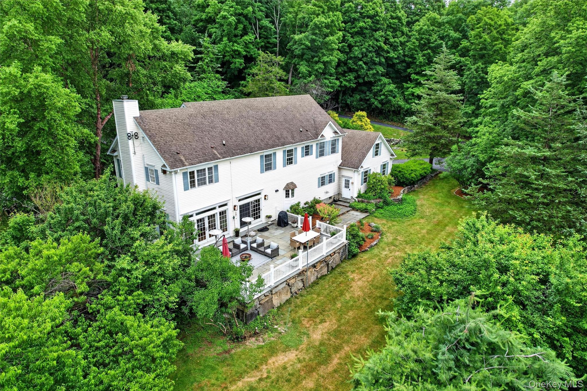 22 Indian Wells Road