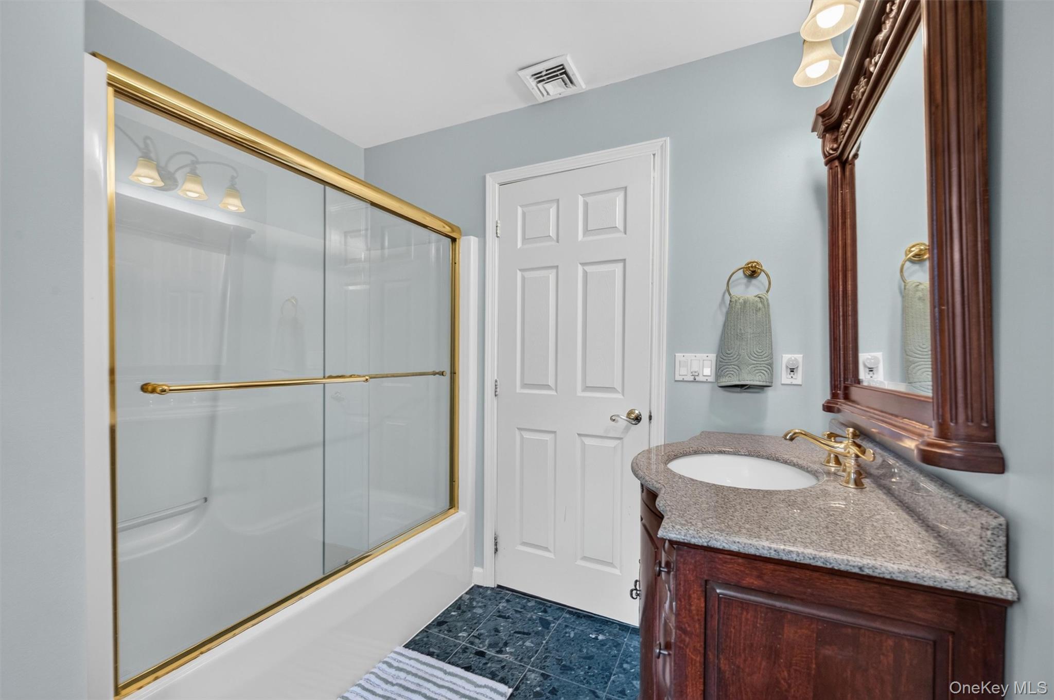 22 Indian Wells Road